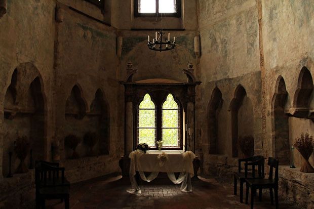 Visit Houska Castle (Hrad Houska) in Doksy | Live the World