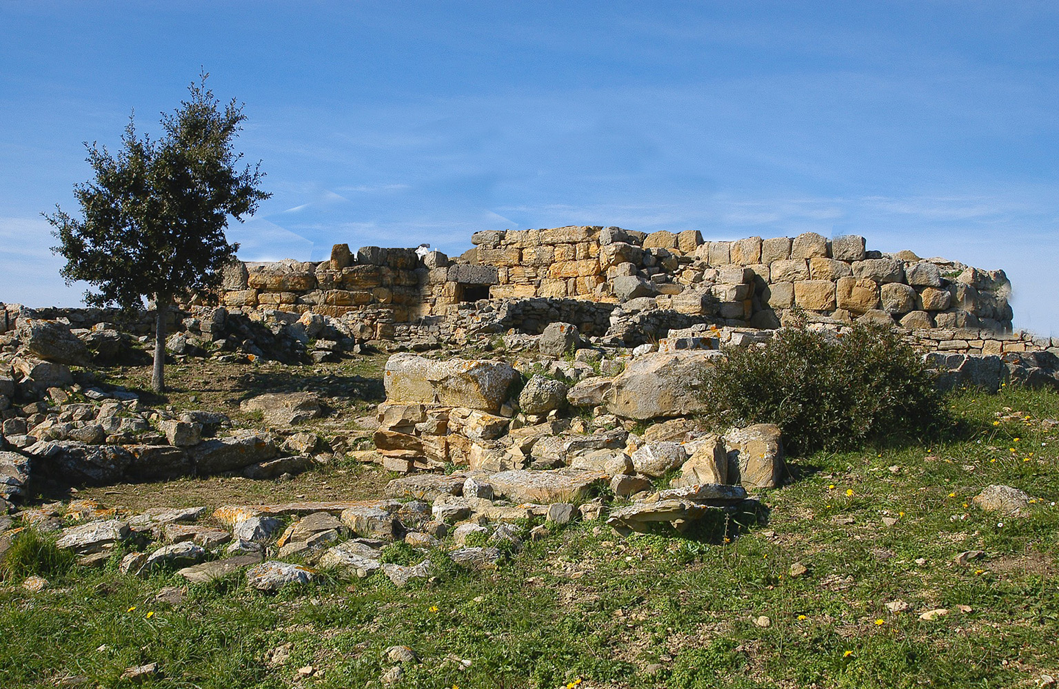Nuraghe and Museum "Genna Maria", Villanovaforru Image