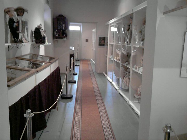 MUSEO FAUNISTICO E DELLA BAMBOLA Domusnovas Image