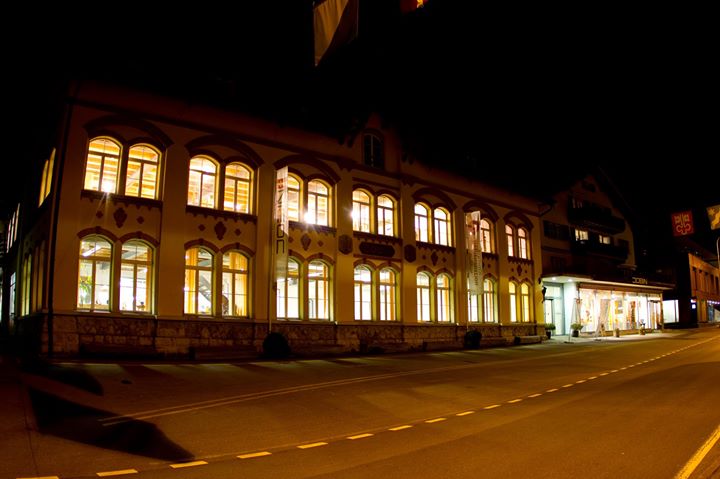 Schweizer Holzbildhauerei Museum Image