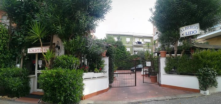 Albergo Lido - Ristorante Pizzeria L'Astice Image