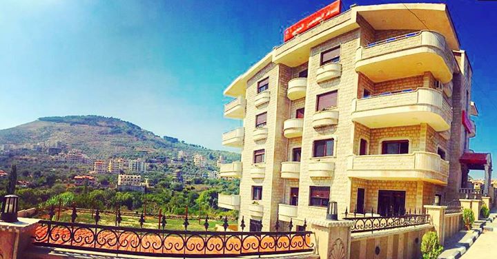 Kafroun Grand Hotel Image