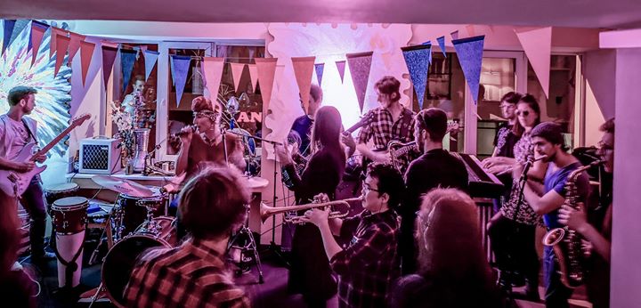 Hostel Euphoria Image