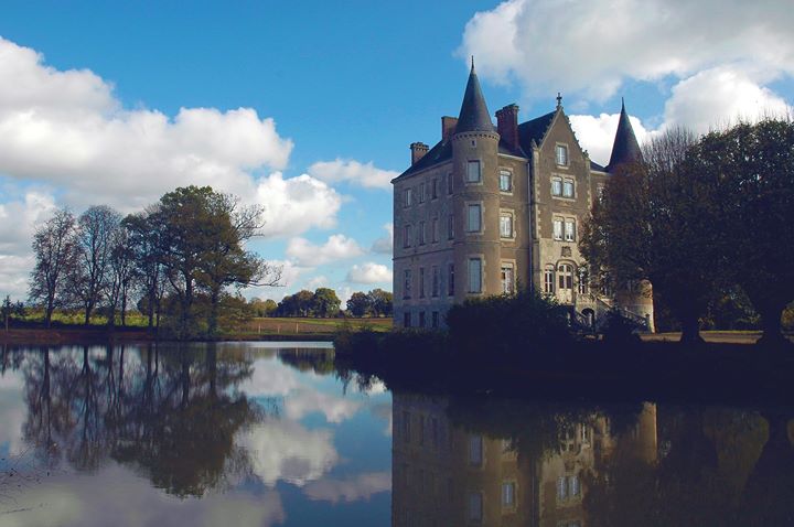 Chateau de La Motte Husson Image