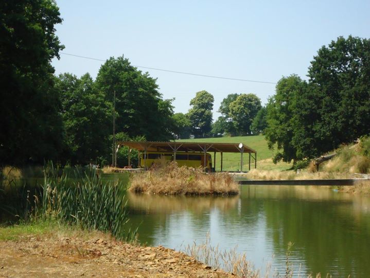 Camping & Carpodrome du Bas-Maine Image