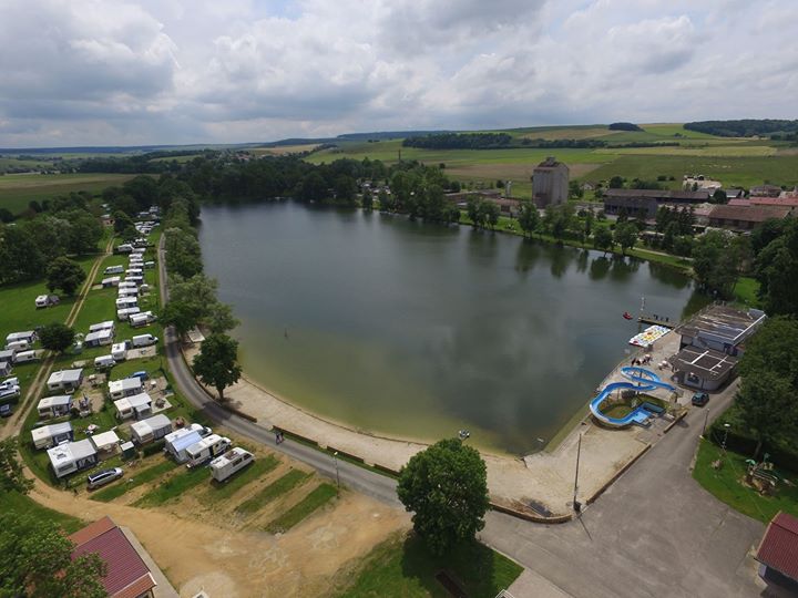 Lac Vert Plage à Dun-sur-Meuse Image