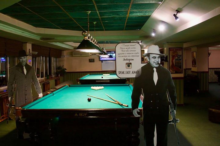 SPEAK EASY Billiards Bar Image