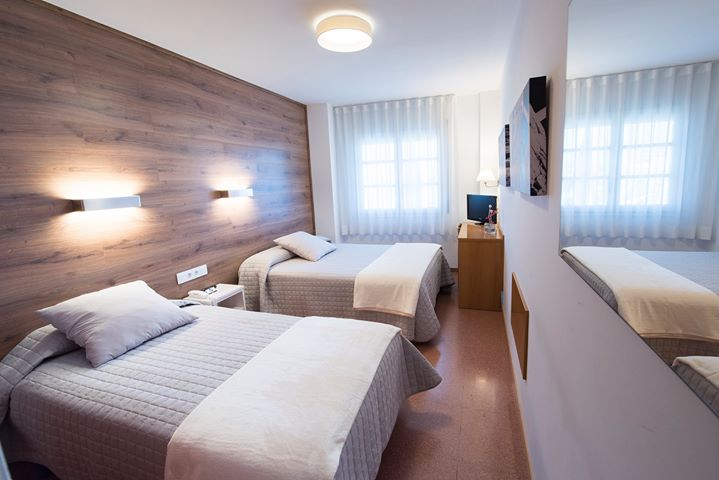 HOTEL NADAL Lleida Image