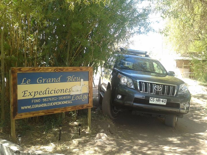Le Grand Bleu Lodge & Expediciones Image