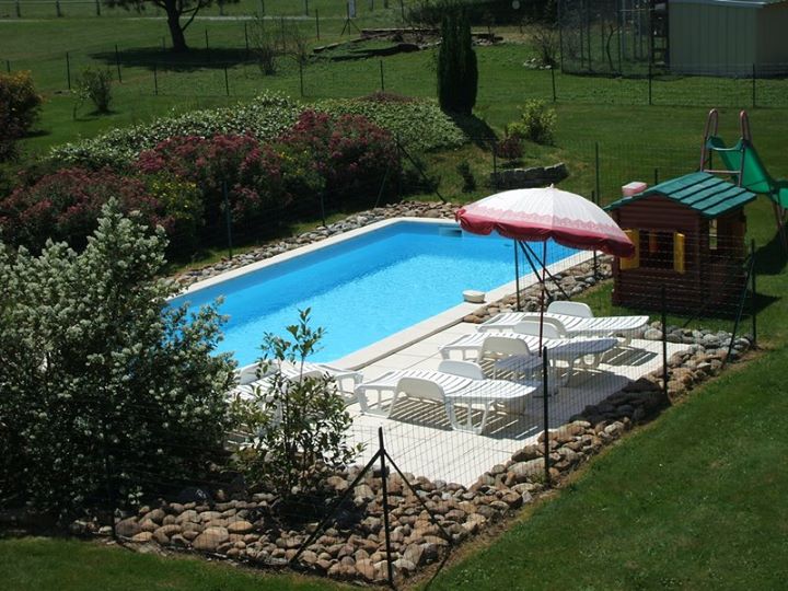 Chambres d'hôtes et gîte Les Ecureuils à Theze Image