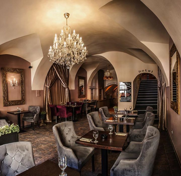 Restaurant a hotel Rango Image