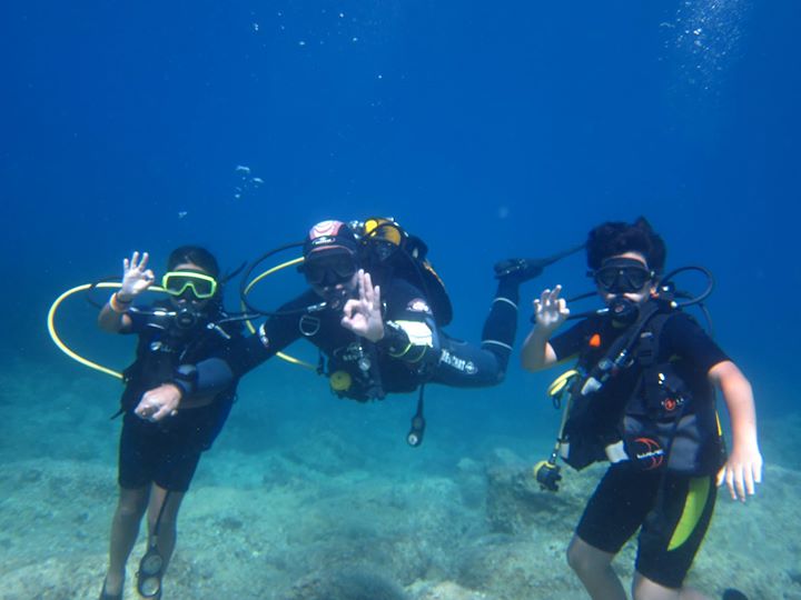 Diver's Paradise Dive Center Image