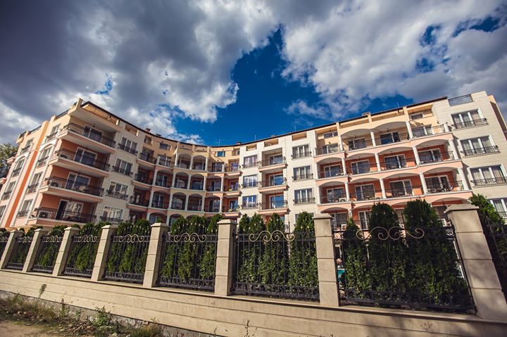 Avenue Deluxe Hotel Image