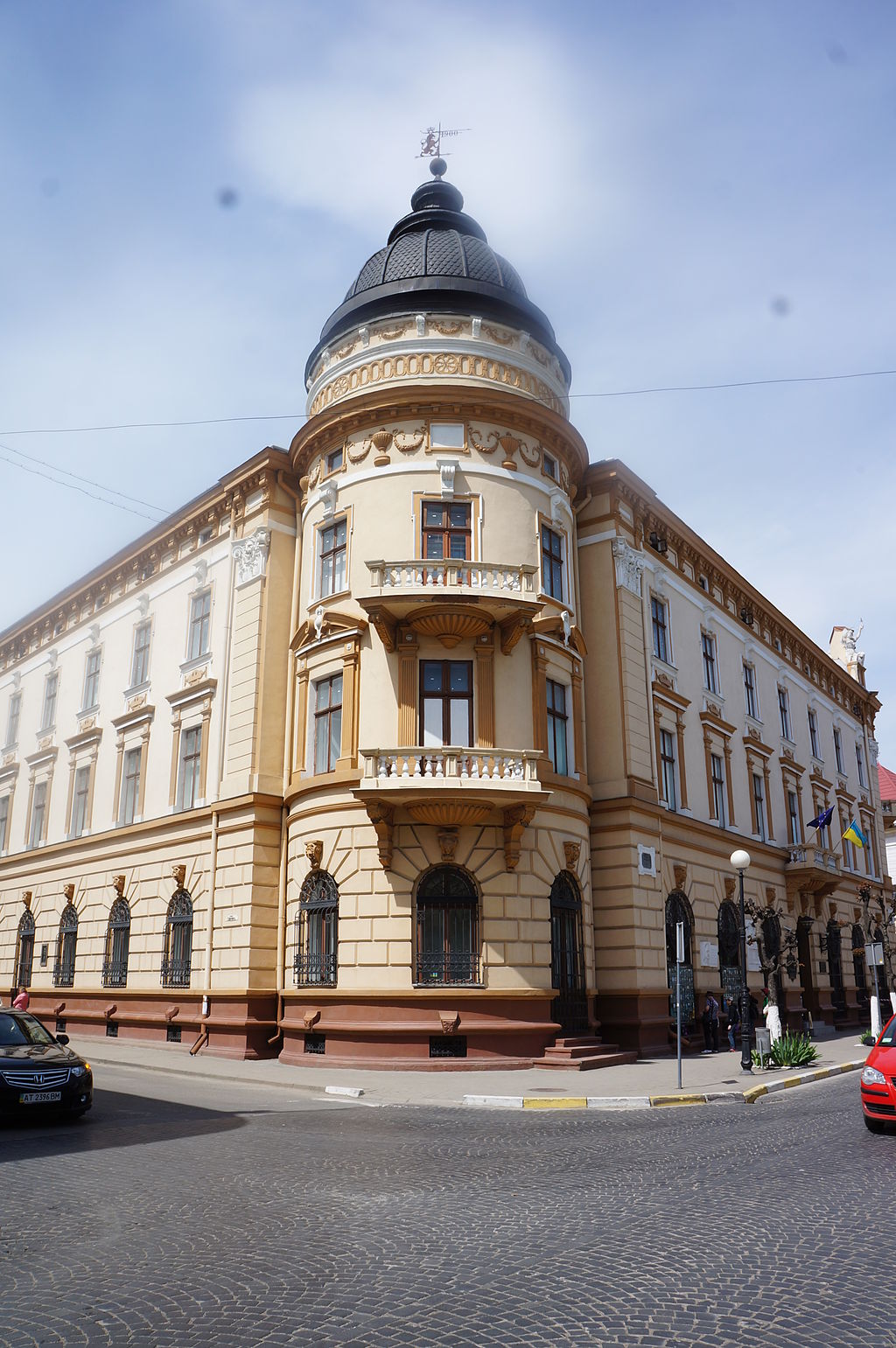 National Museum of Hutsulshchyna and Pokuttya Folk Art, Kolomyia Image