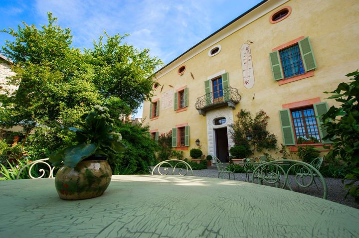 Castello di Strambinello Bed and Breakfast Image