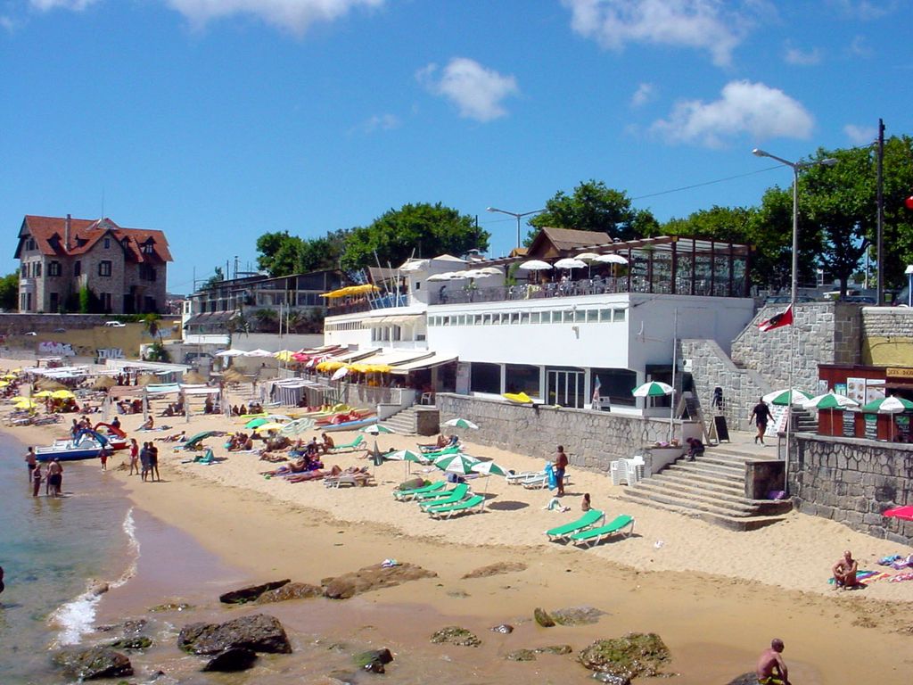 Praia da Duquesa Image