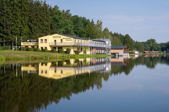 Hotel&wellness Knížecí rybník Tábor Image