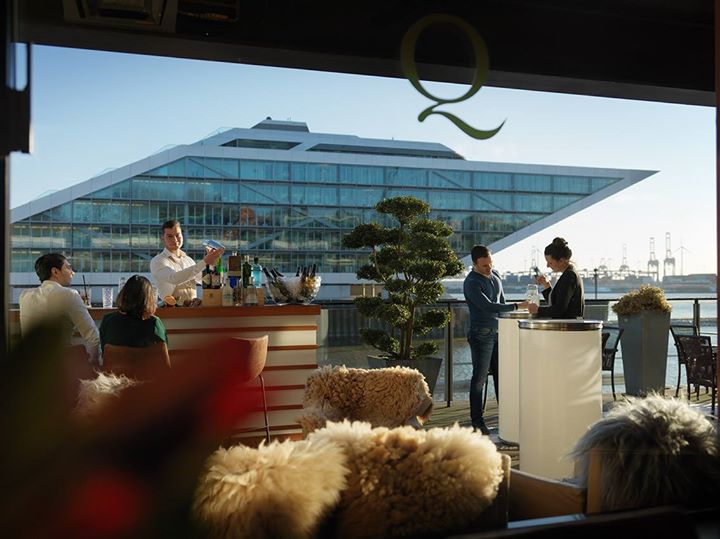 Au Quai Restaurant Image