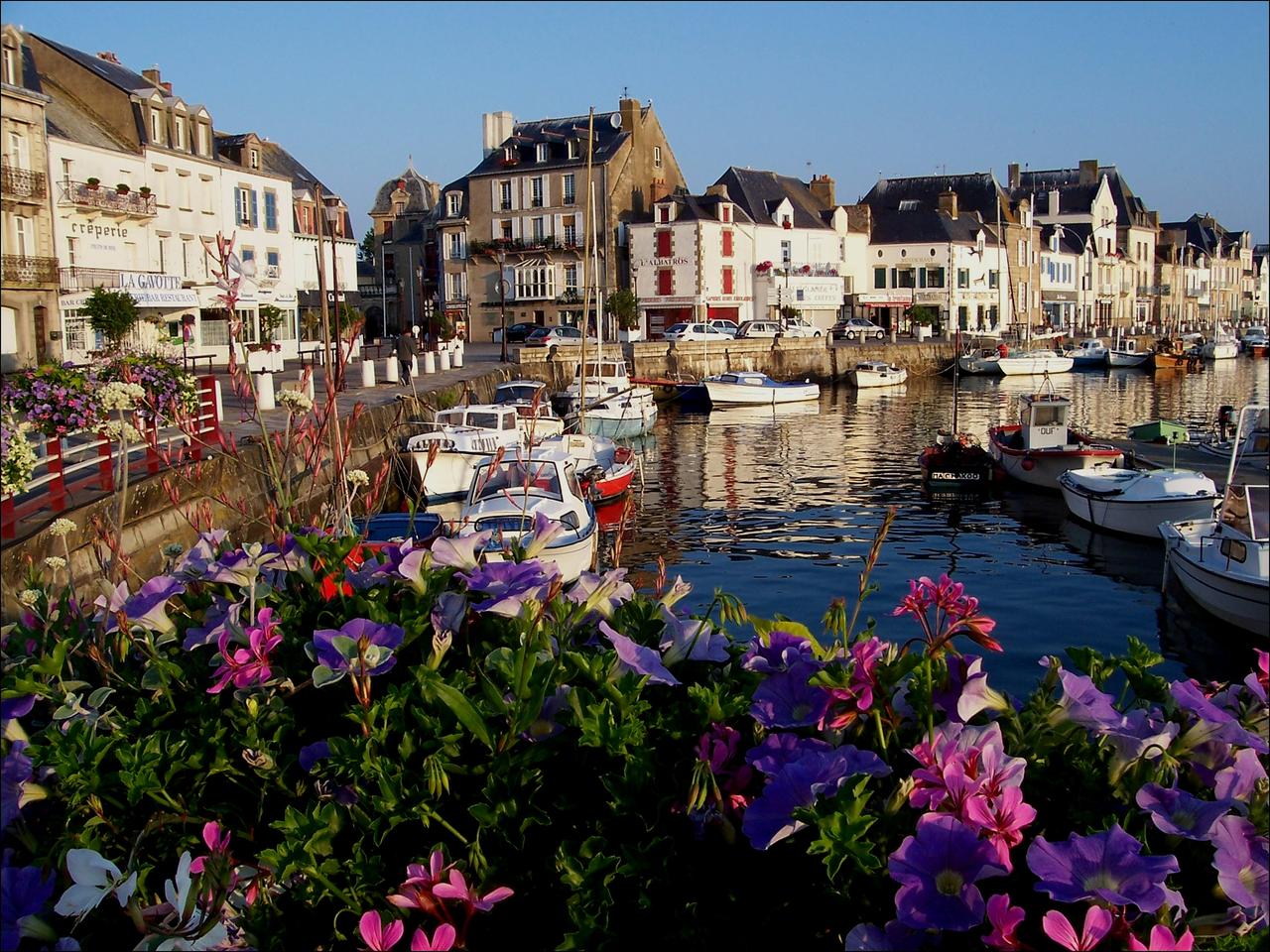 City of Le Croisic and its lively quays Image