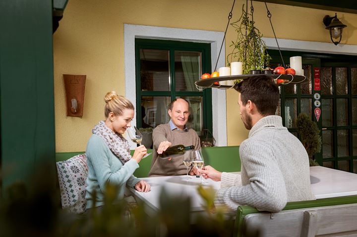 Weingut & Gästezimmer Edelmann Image