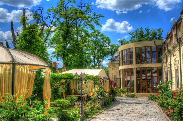 Hotel & Restaurant Casa cu Tei Craiova Image