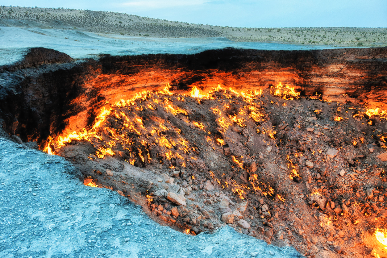 Darvaza gas crater Image