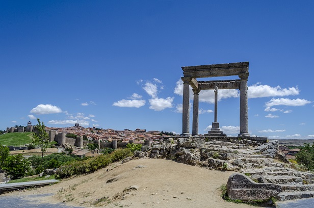 Los cuatro postes, Ávila Image