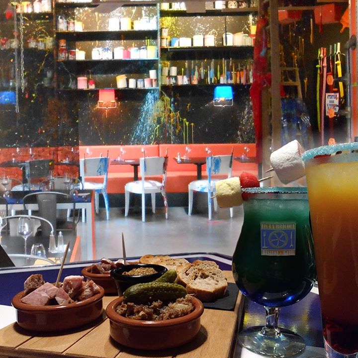 La Bricole Restaurant Chambray Image