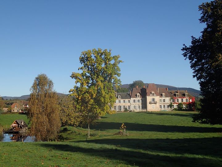 Cabanes Lacustres - Château d'Ettevaux Image