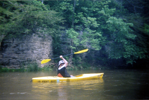 Kayaking '07 | Wade raises his paddle in defiance of the riv… | Flickr