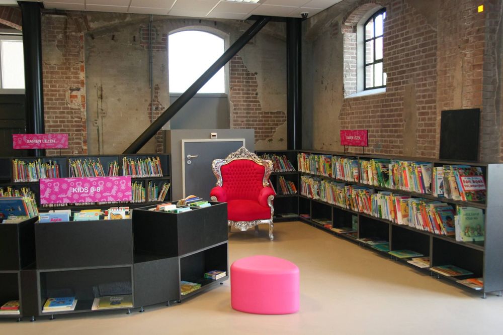 The library of the Cereolfabriek.