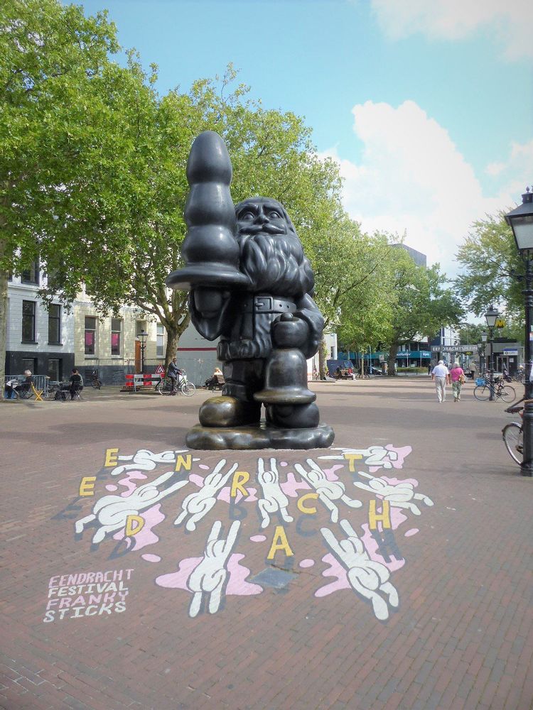 Visit Paul McCarthy’s Santa Claus in Rotterdam Live the World