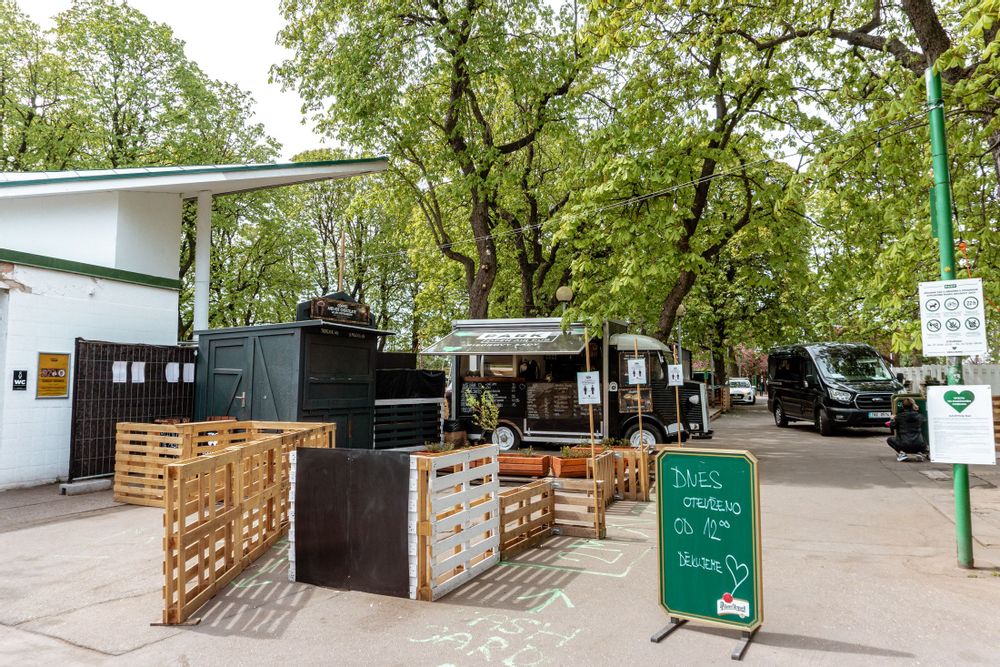 Visit Riegrovy Sady Beer Garden (Restaurace Riegrovy Sady) in Prague