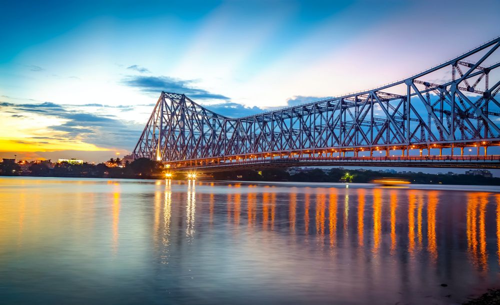 https://d3w13n53foase7.cloudfront.net/medium_behold-kolkata-s-iconic-howrah-bridge-in-all-its-glory-l8ic_image.jpg