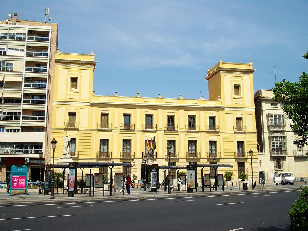File:Palau de Cervelló, València.JPG - Wikimedia Commons
