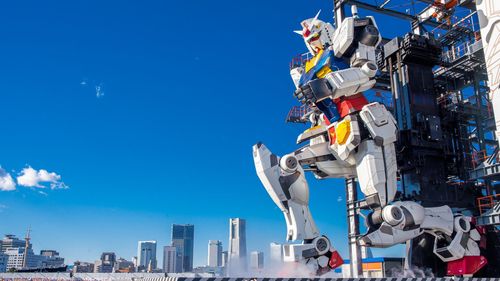 Seeing the life-size Gundam in Japan up-close and personal!